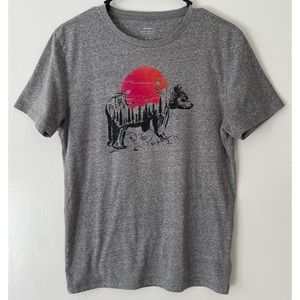 Old Navy Grey Sunset Bear Tee